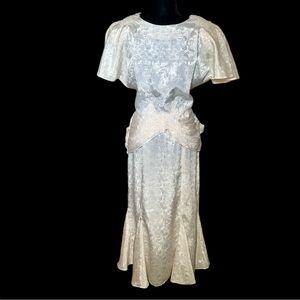 Janelle - 80's Does 40's Cream Jacquard Textured Flounce Dress - Size 11/12